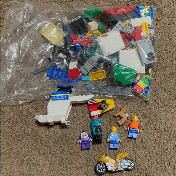 Legos - Picture 5 of 8